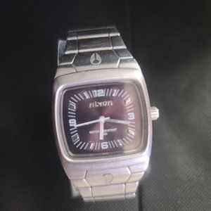 Vintage Men's Nixon “Show Don’t Tell” The Manual Quartz Watch